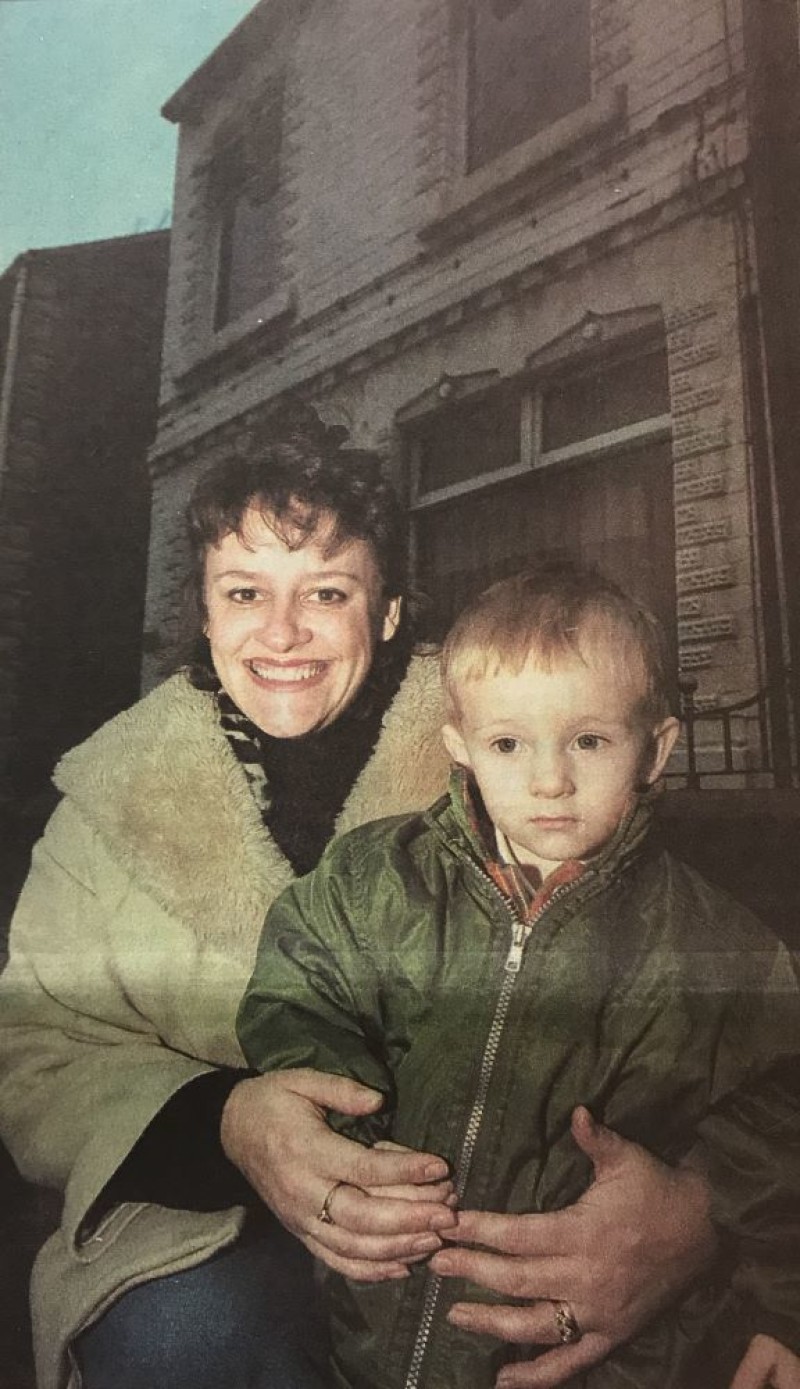 Main image for 1998: Glancing Back