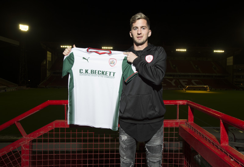 Main image for Barnsley bring in Knasmullner