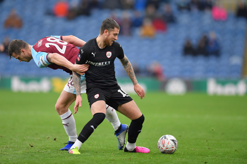 Main image for Moncur moves to Luton 