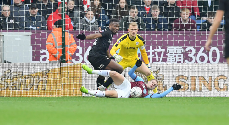 Main image for Wood's last-gasp penalty knocks brave Barnsley out of cup 