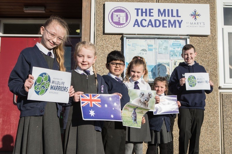 Main image for Children do their bit for Australia