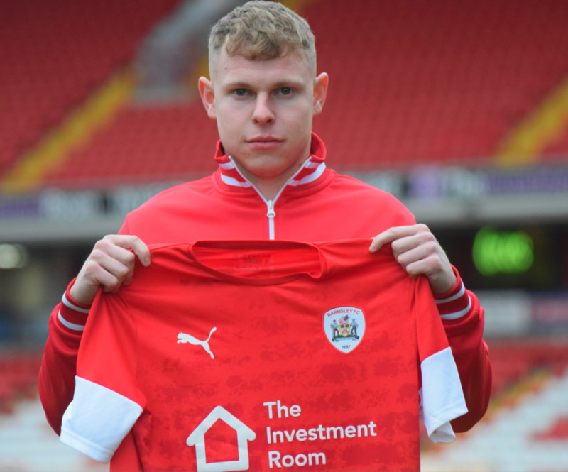 Main image for Teenage right-back joins Barnsley on loan 