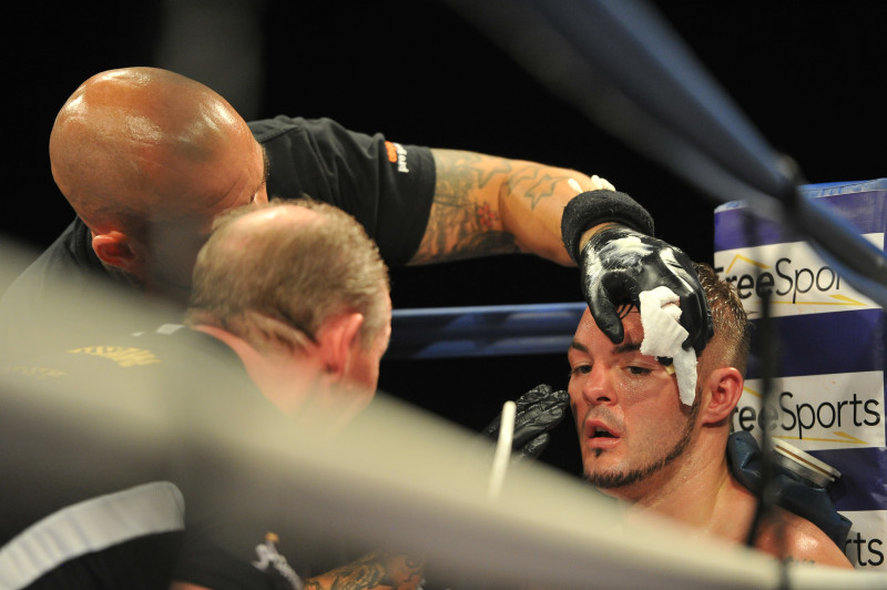 Main image for Wale discovers opponent for Metrodome headline bout
