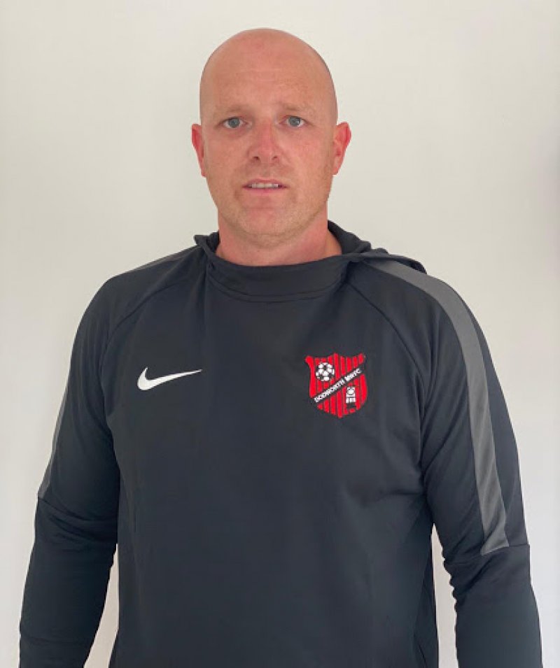Main image for Darren still in Barnsley 22 years after moving from New Zealand to Oakwell