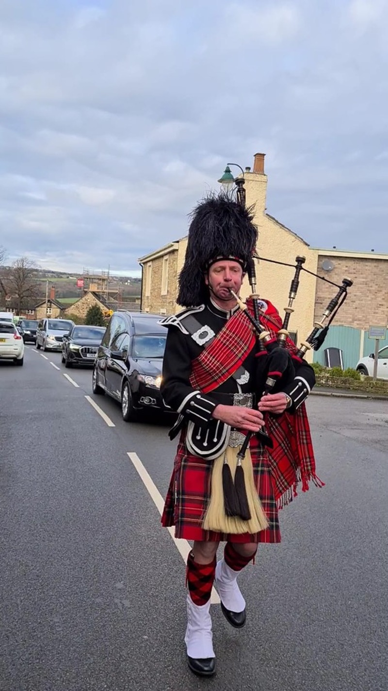 Main image for Son of ex-Barnsley FC manager thanks town’s residents for funeral turnout