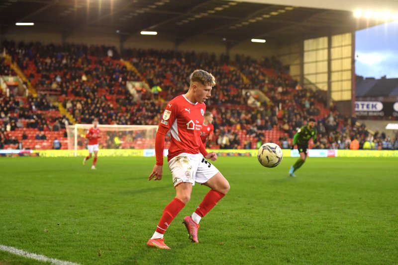 Main image for Reds suffer fourth straight defeat