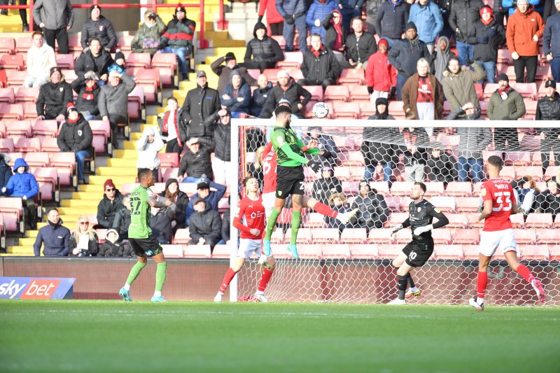 Main image for Ferran thanks fans but rues poor finishing