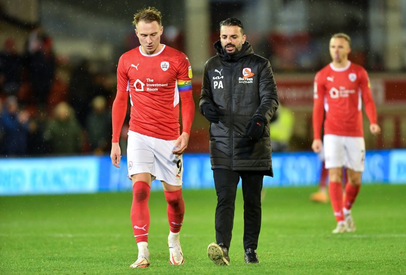 Main image for Woodrow has knee surgery and will be assessed 'month by month'