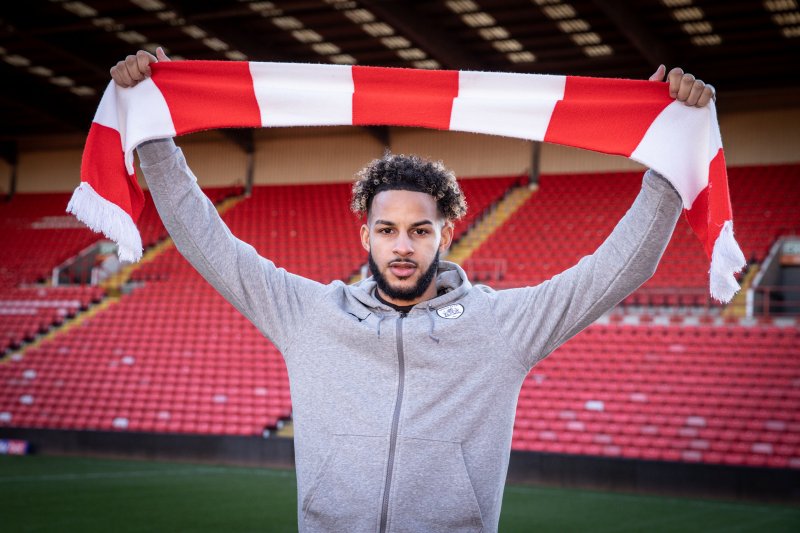 Main image for Reds sign right-back Cotter