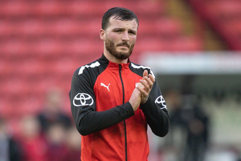 Main image for Injured Edwards' loan ends