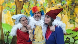 Amber Brooks as Robin Hood flanked by the Merry Men Ian Harley, Graham Taylor, Bob Willerton and Jess Batty.