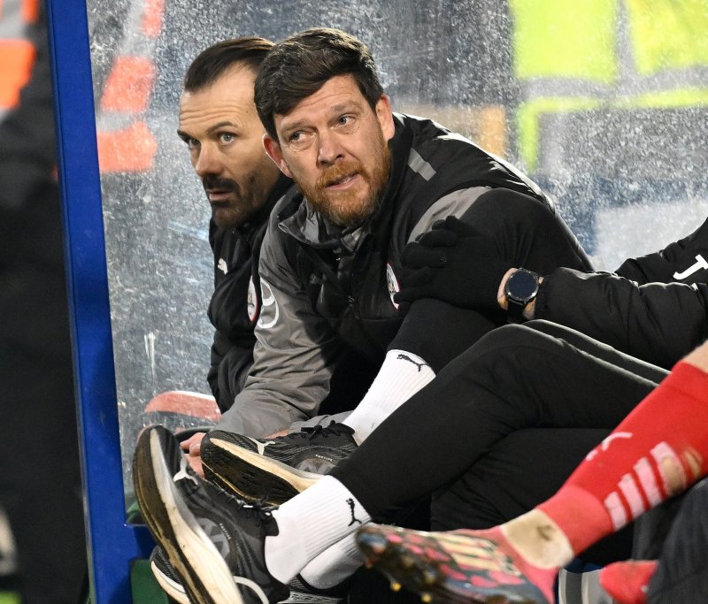 Main image for 'Very low changing room' as Reds rue misses