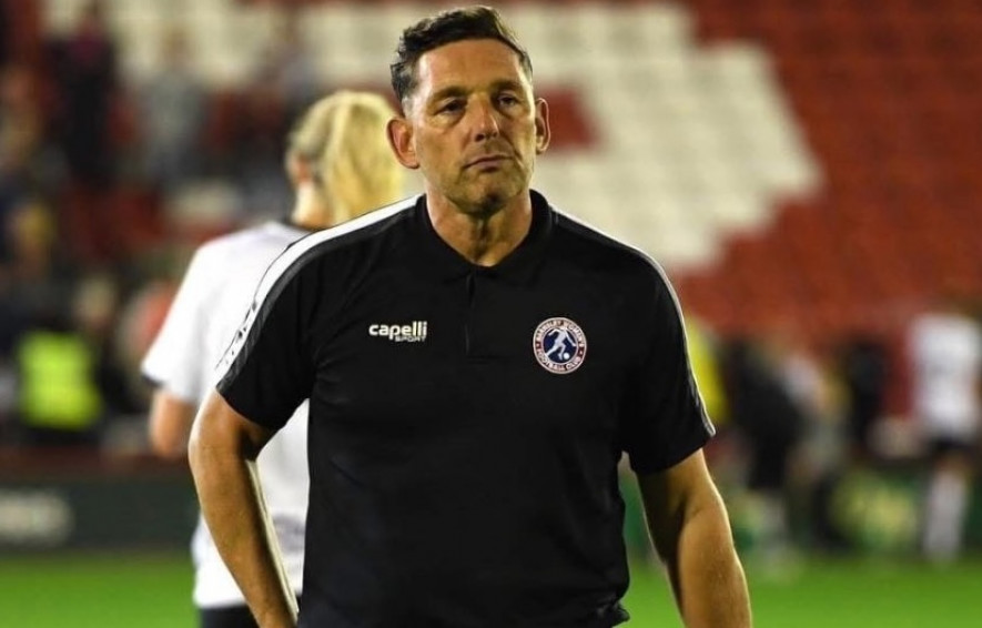 Main image for Craige hopes to get Barnsley WFC back on track as brother faces men