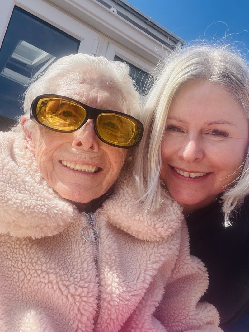 Irene Wainwright with her daughter, Sonia Swaby.