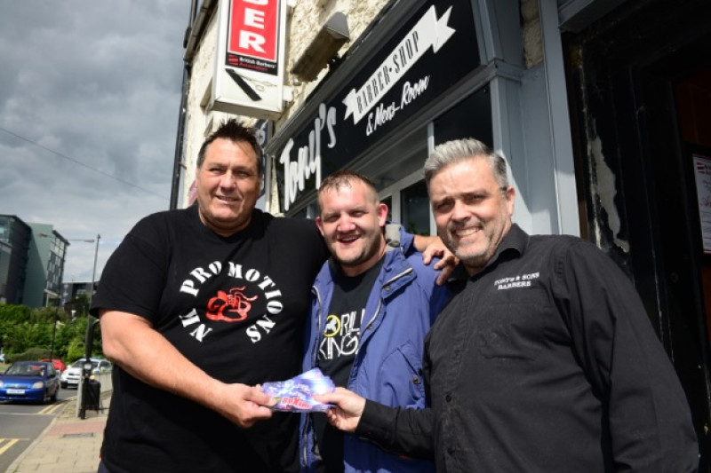 Main image for Former boxing pro gives away VIP tickets to cancer patients