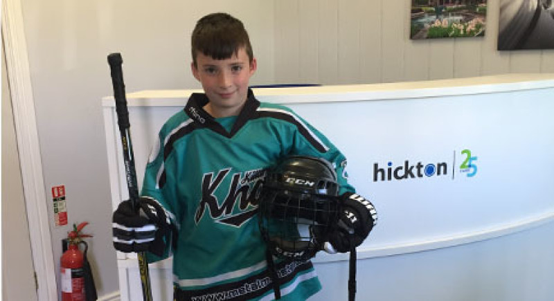 Main image for Noah to play hockey in USA