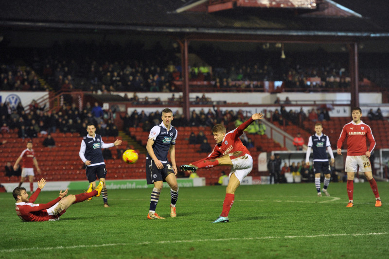 Main image for Isgrove makes Oakwell return