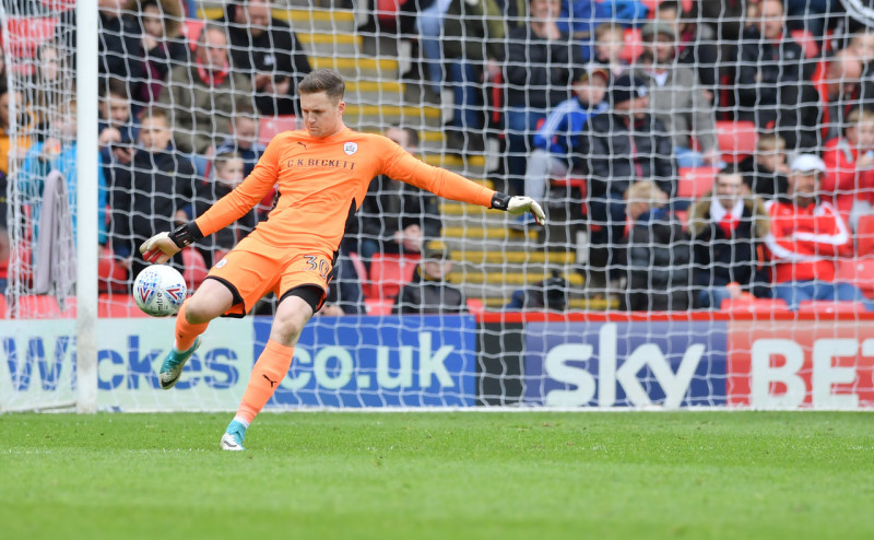 Main image for Walton pens new Reds deal 