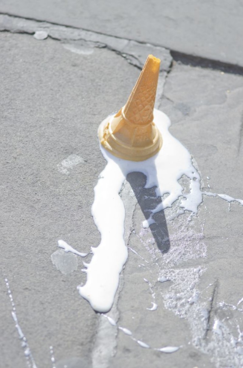 Main image for Mum loses cool in ice cream stand-off