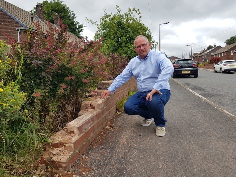 Main image for Councillor calls for action on road