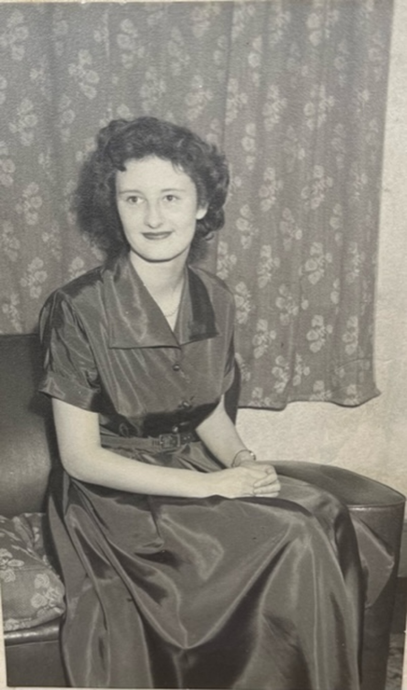 Main image for Popular ex-reporter dies