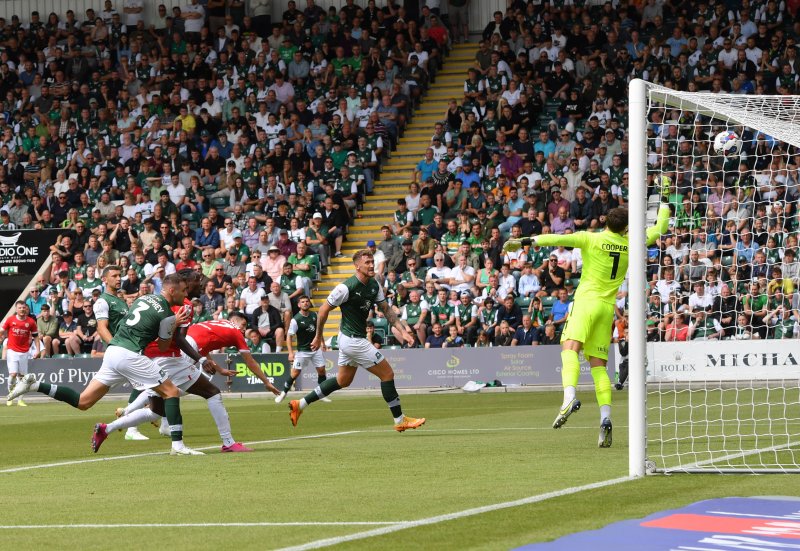 Main image for Duff rues 'clear penalty' as target nets winner