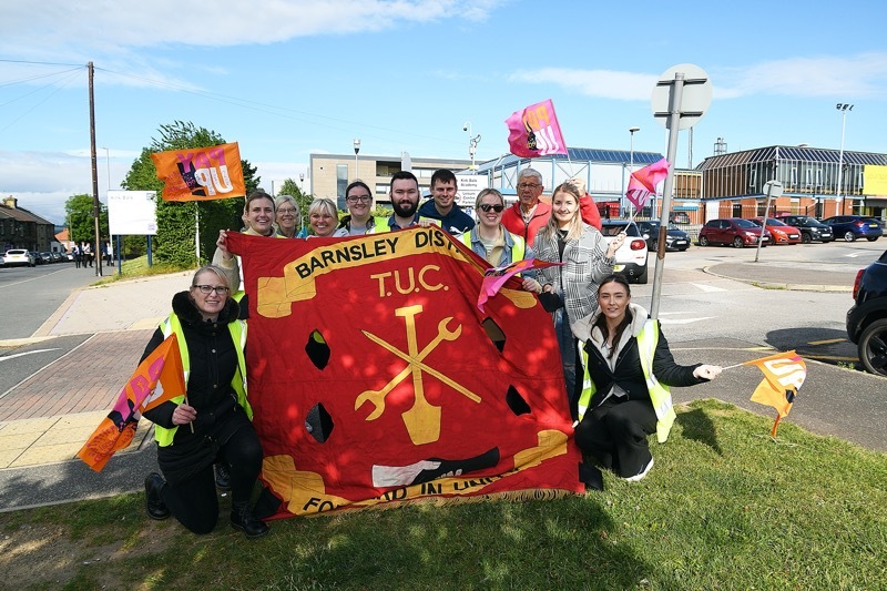 PROTEST: Teachers and Trade Union officials form a picket protest outside Hoyland Kirk Balk Academy.  Picture: Wes Hobson.  PD092314.