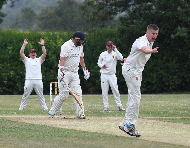 Main image for South Yorkshire Cricket League: Kexborough stun Monks