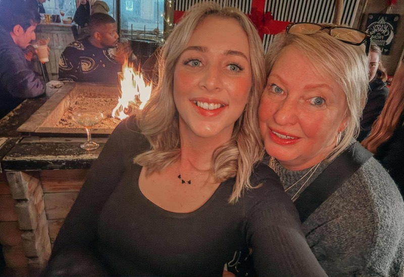 UNIMAGINABLE LOSS: Robyn with her mum, Yvonne.