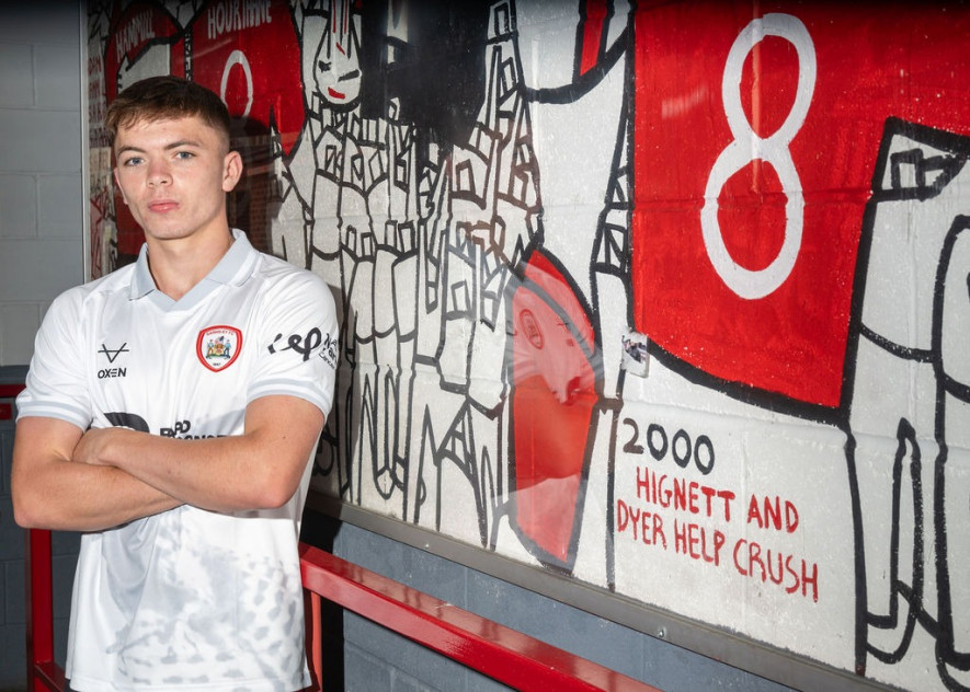 Main image for Reds sign Kelly