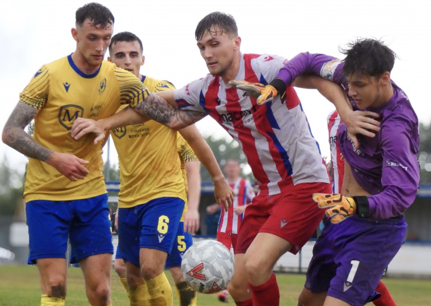 New  campaign: Dearne’s friendly against AFC Mansfield this week. Picture: Rebecca Sills.