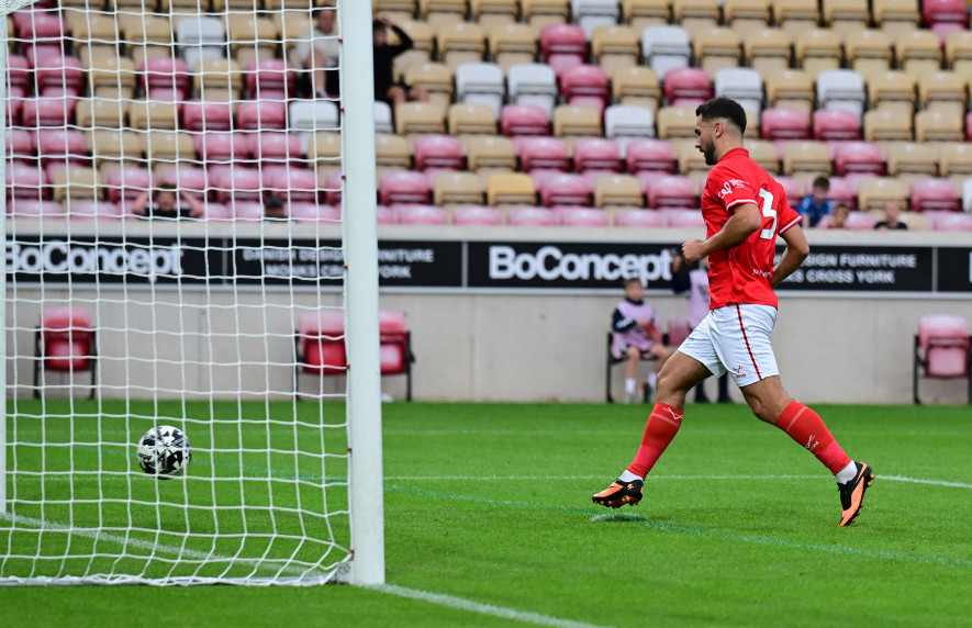 Adam Phillips scores. Picture: AHPix
