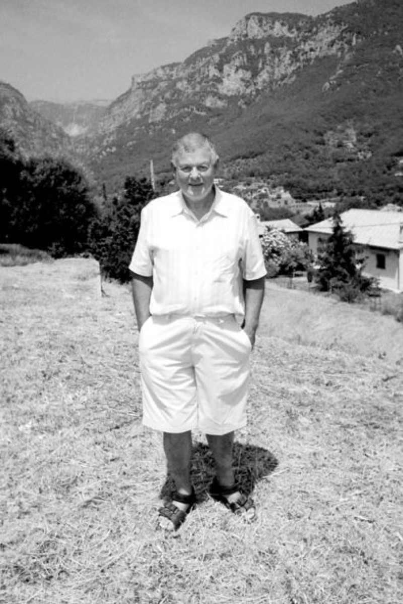 Main image for Former Penistone joiner dies, aged 71
