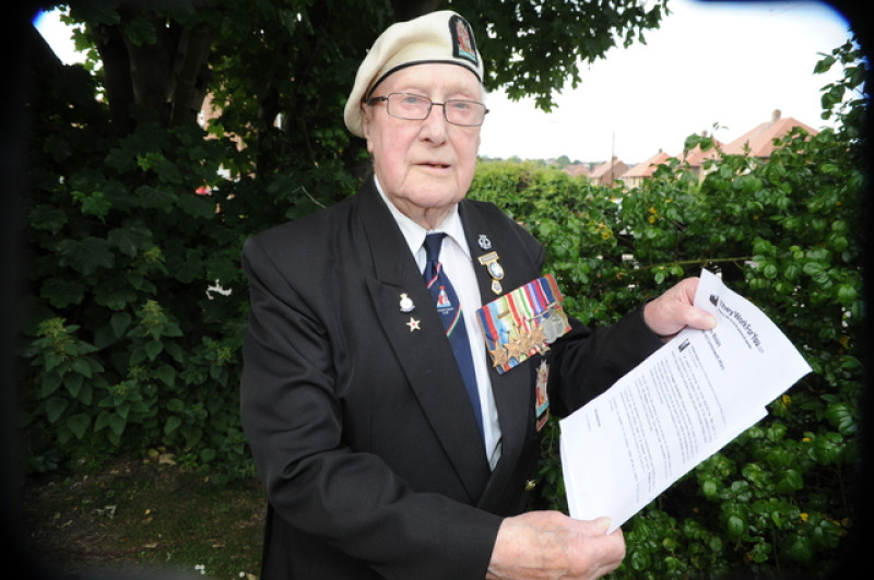 Main image for Arctic convoy veteran meets Russian president