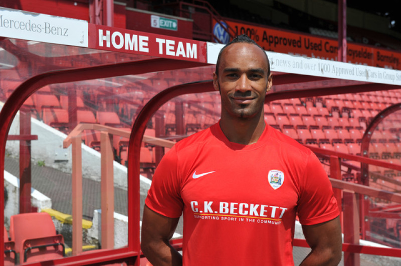 Main image for O'Grady's finally a Red as striker signs from rivals