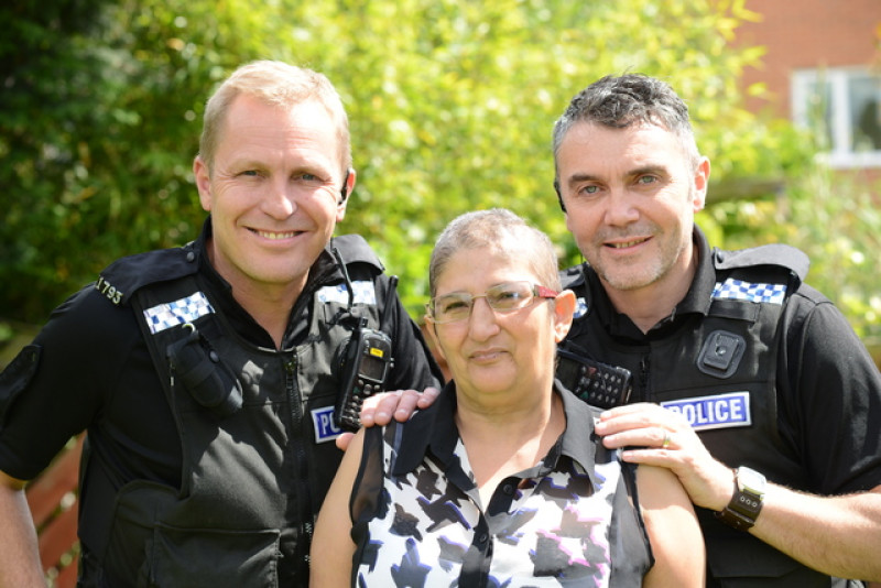 Main image for Wife thanks police officers for saving her life