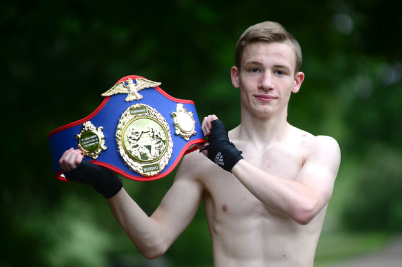 Main image for Botham wins Yorkshire belt