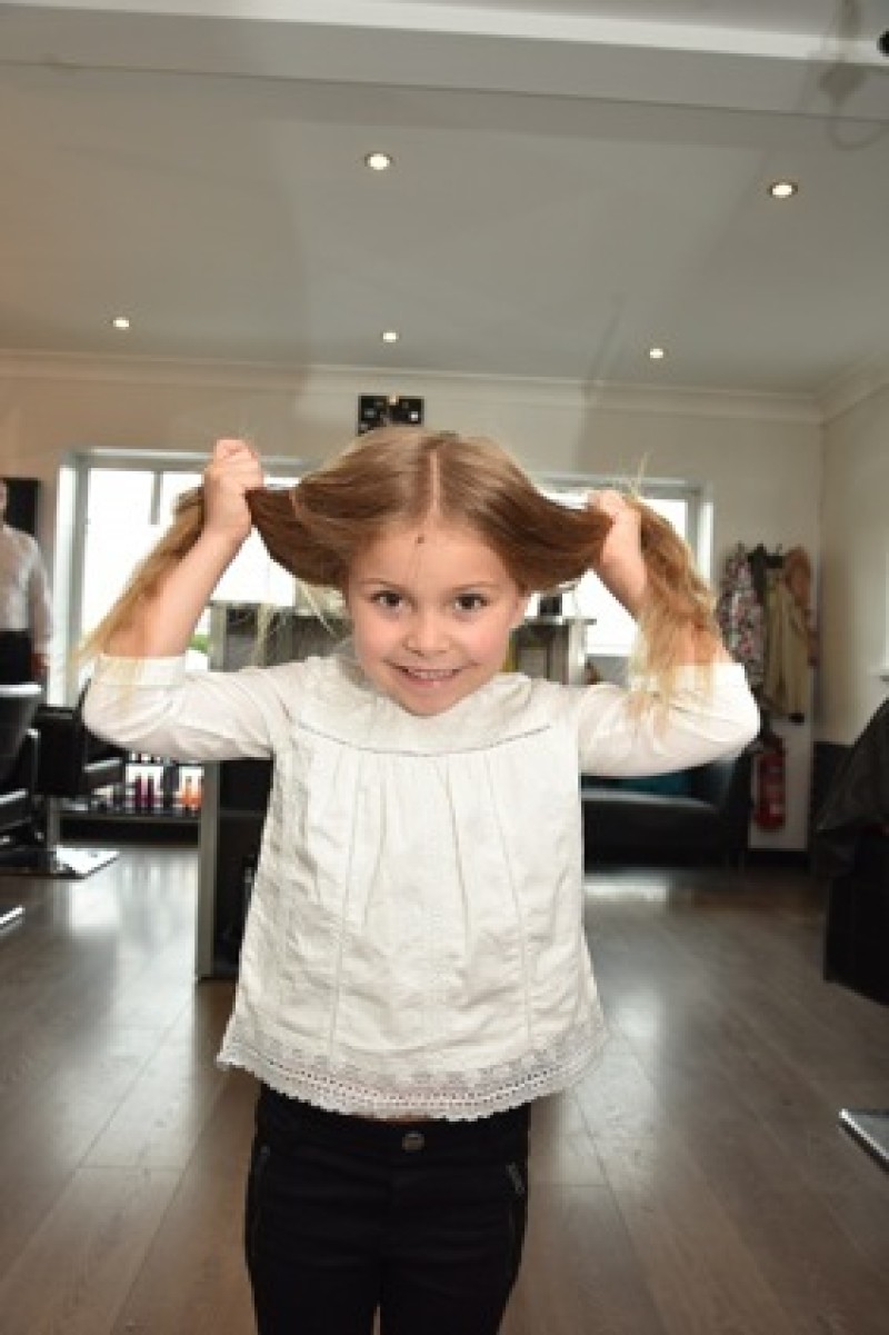Main image for Amelia to have hair cut for cancer patients