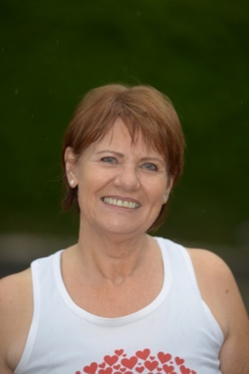 Main image for Runner raises nearly £1,500 for dementia charity
