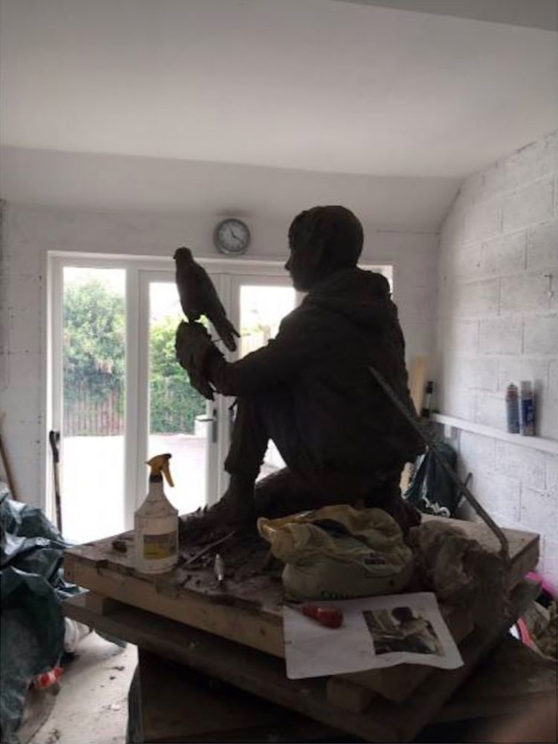 Main image for Sculptor Graham making progress on Kes tribute