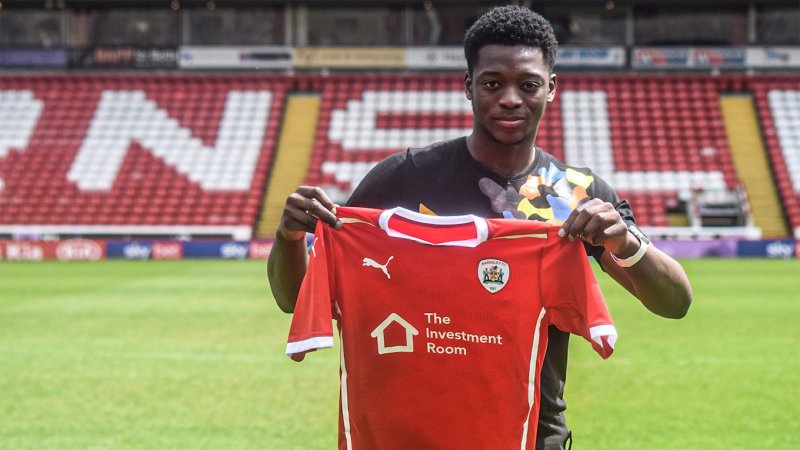 Main image for Reds sign teenage goalkeeper Jinadu