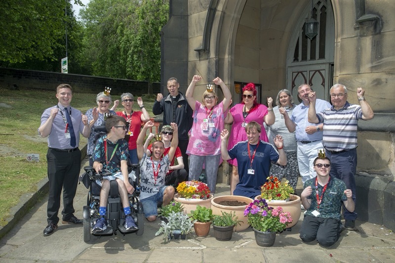 Main image for Mayor links up with Barnsley College students