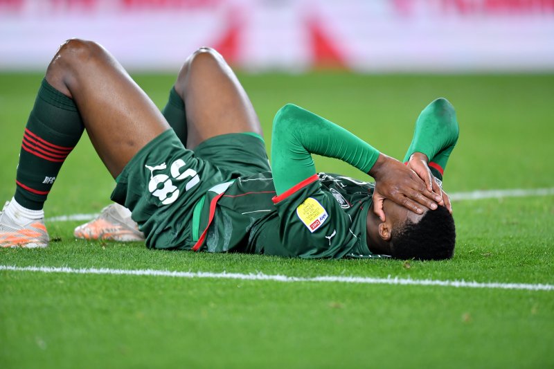 Main image for Oulare no longer a Red but Iseka and Styles due back