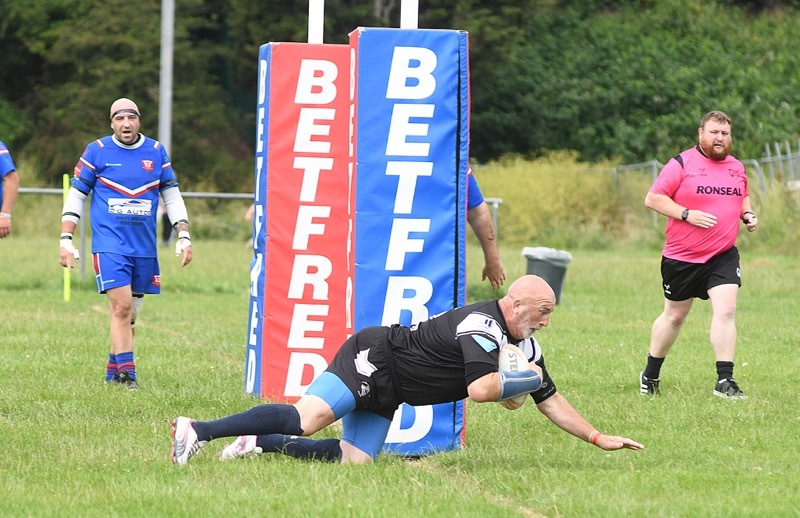 Dearne Valley Bulldogs v Rycroft Hammer.  PD092267.