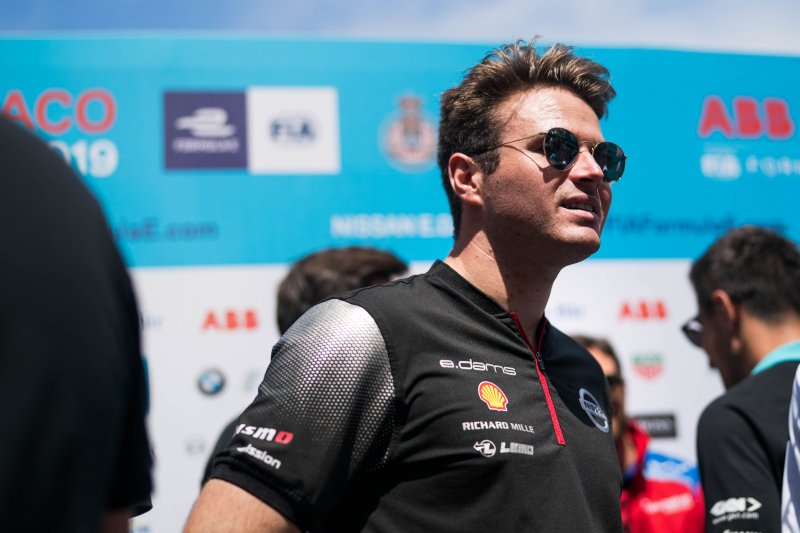 Main image for Racer Rowland leaves team midway through season