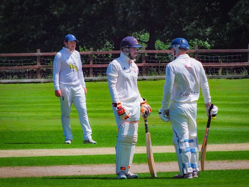 Main image for O’Connor smacks 118 in West Bretton win