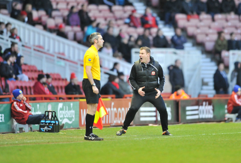 Main image for Owls' ten men see off Barnsley