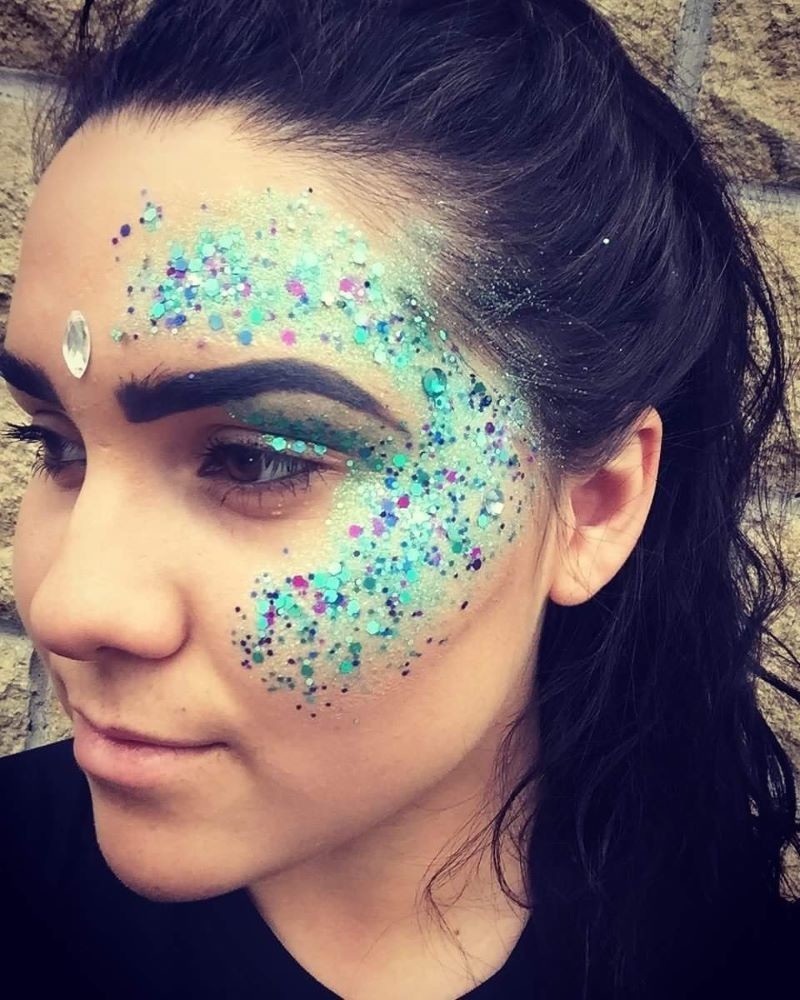 Main image for Jen tours the country with her quirky Naughty Unicorn business