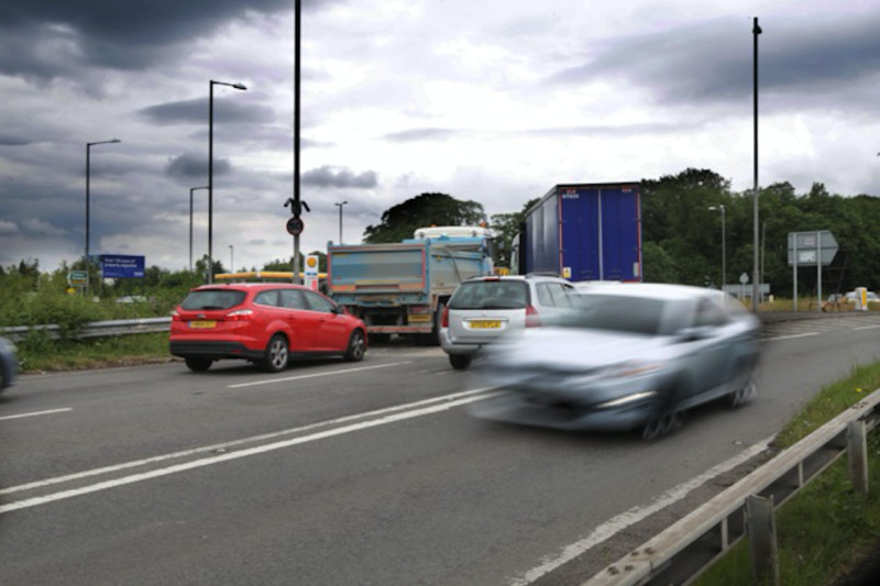 Main image for ‘Dodge potholes’ advice to drivers