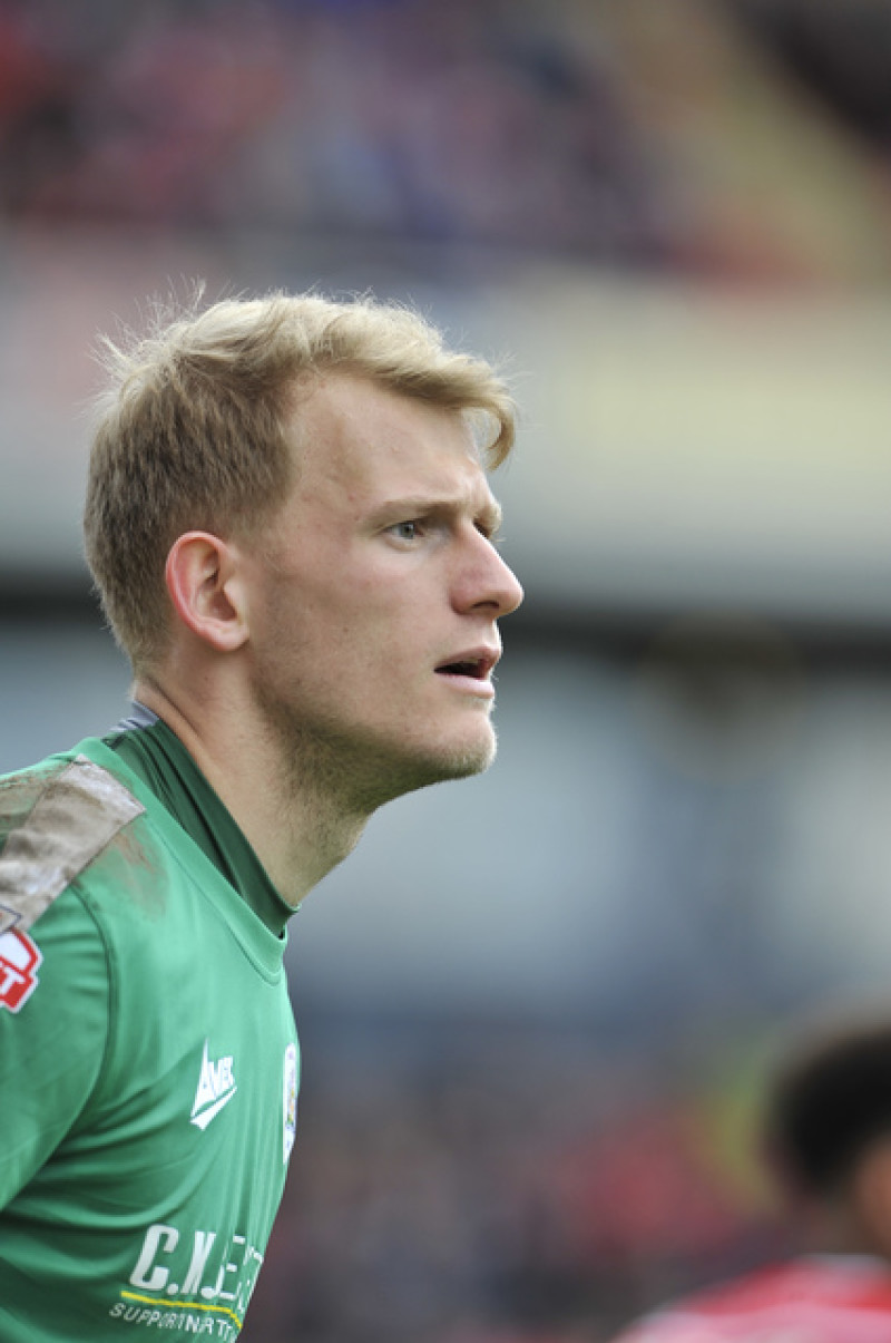 Main image for Young stopper signs new deal and wishes departed mentor Crossley ‘all the best’